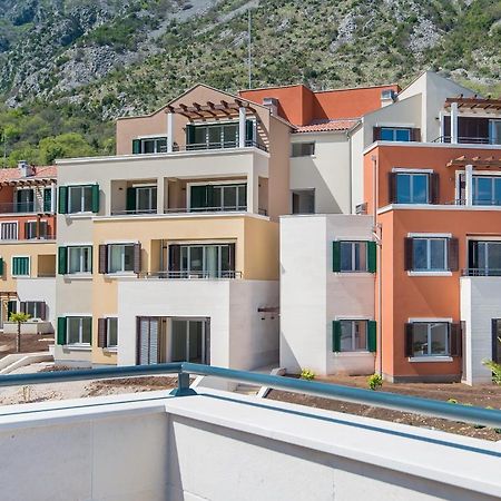 Lavender Bay Apartment F8 Donji Morinj Εξωτερικό φωτογραφία