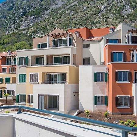 Lavender Bay Apartment F8 Donji Morinj Εξωτερικό φωτογραφία