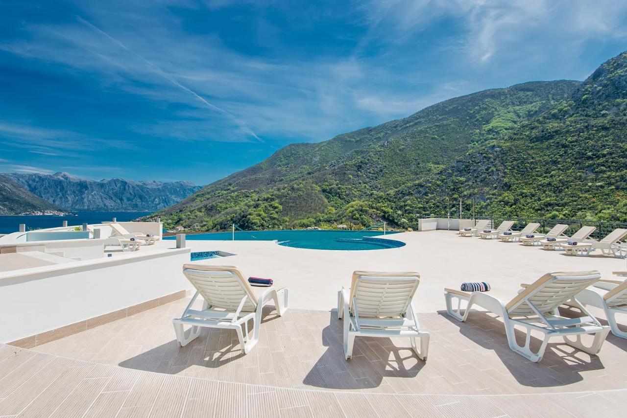 Lavender Bay Apartment F8 Donji Morinj Εξωτερικό φωτογραφία